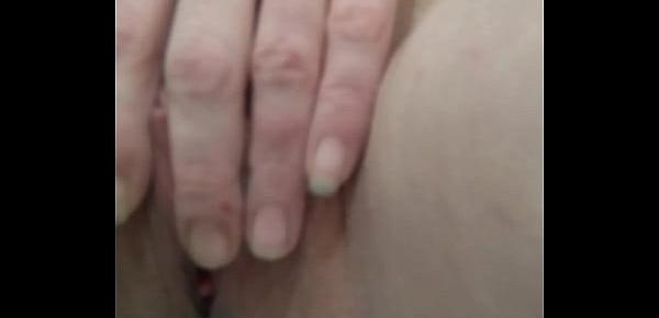  Waterproof test of my new mobile phone. playing with Dutch wet milf pussy
